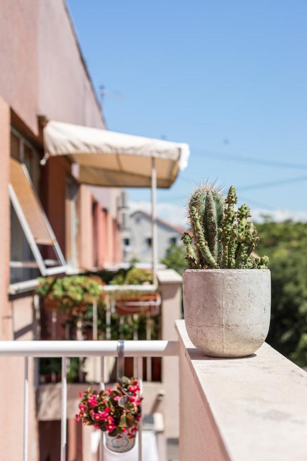 Down Town Apartment Split Extérieur photo