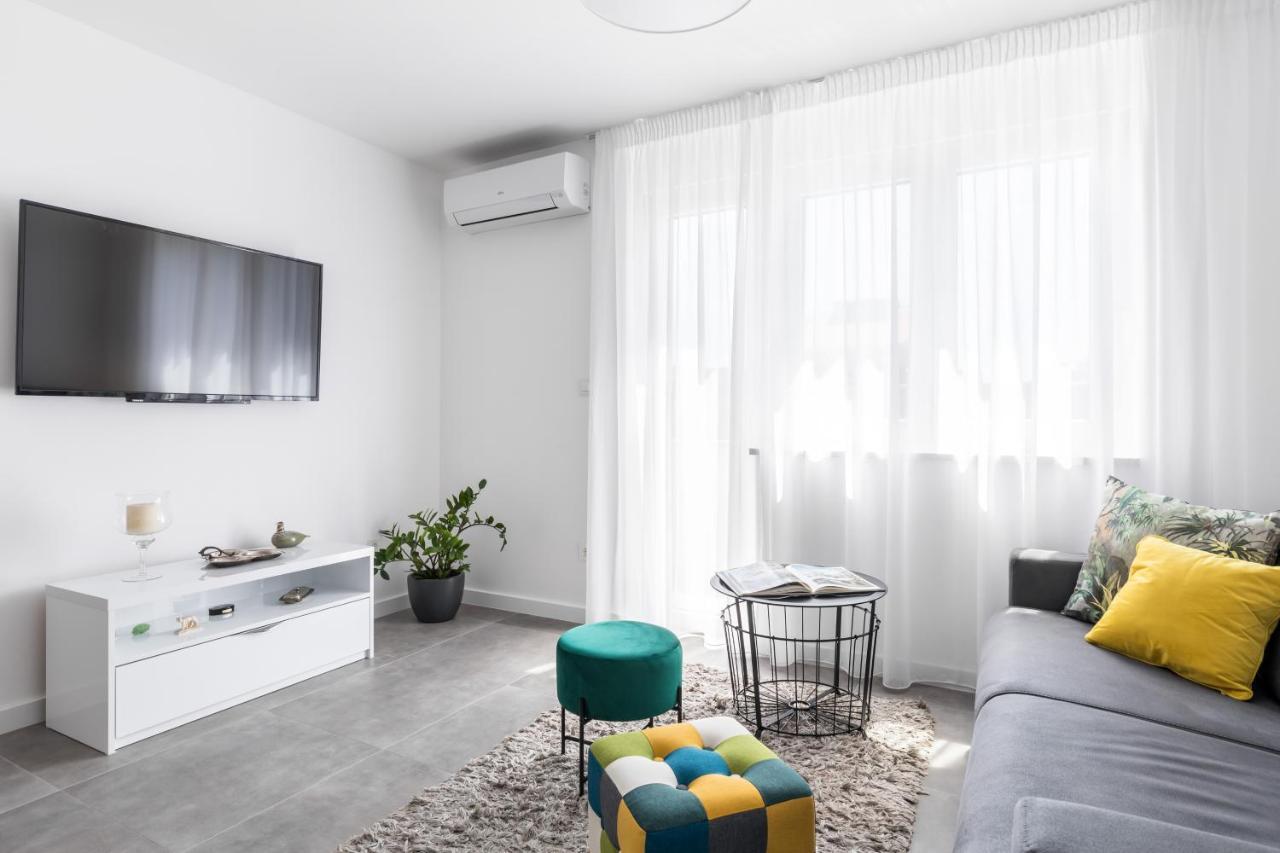 Down Town Apartment Split Extérieur photo